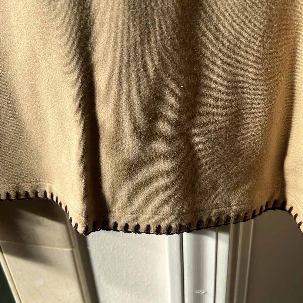 L’agence tan long sleeve V-neck - Picture 3 of 4
